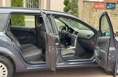 Універсал Opel Astra 2009 в 