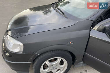 Седан Opel Astra 2006 в 