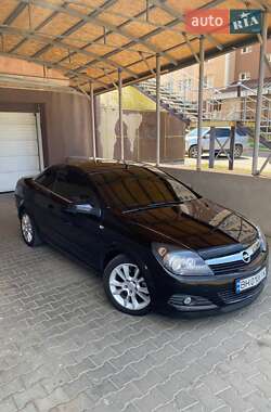 Кабриолет Opel Astra 2006 в 