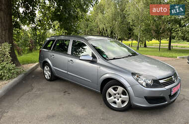 Универсал Opel Astra 2005 в 
