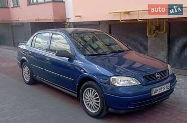Седан Opel Astra 2006 в Луцке