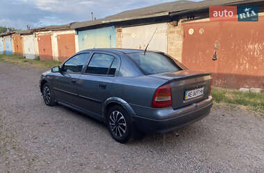 Хэтчбек Opel Astra 1999 в 