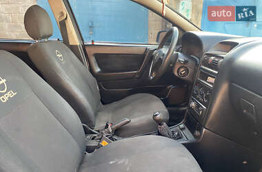 Хэтчбек Opel Astra 1999 в 