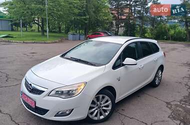 Универсал Opel Astra 2012 в Стрые