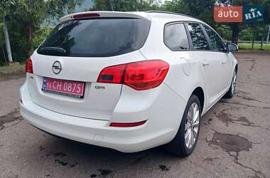 Универсал Opel Astra 2012 в Стрые