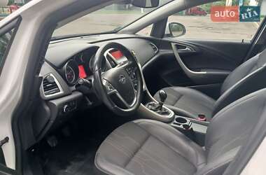Универсал Opel Astra 2012 в Стрые