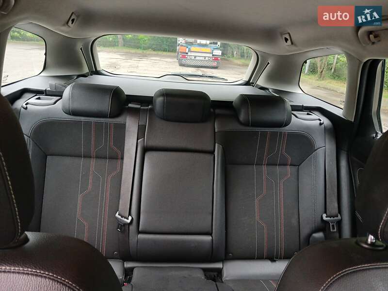 Универсал Opel Astra 2012 в Стрые