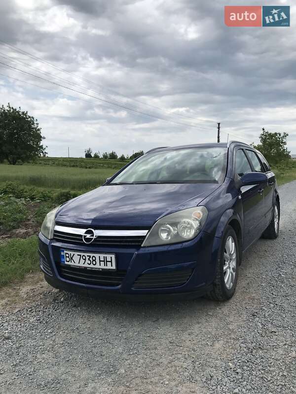 Универсал Opel Astra 2004 в Млинове