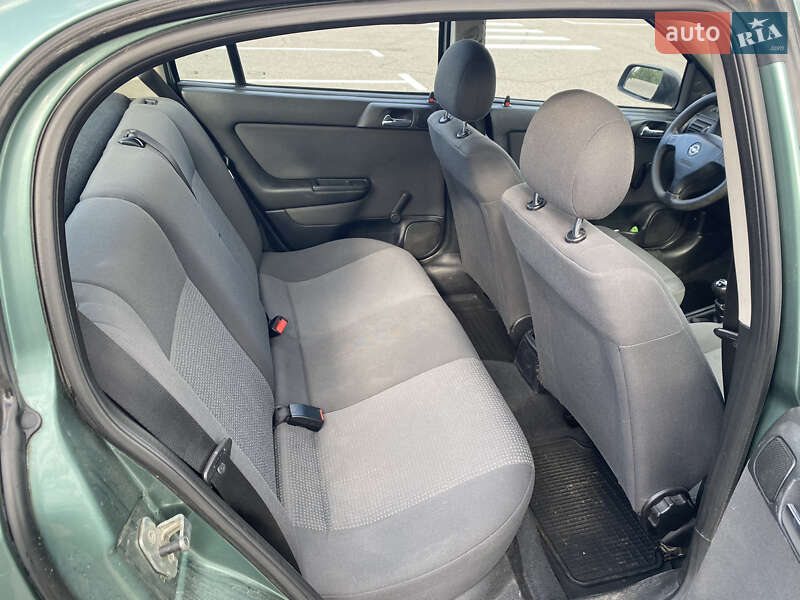 Седан Opel Astra 2007 в Киеве