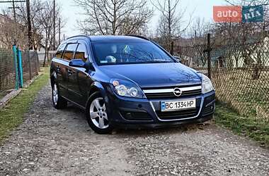 Універсал Opel Astra 2005 в Добромилі