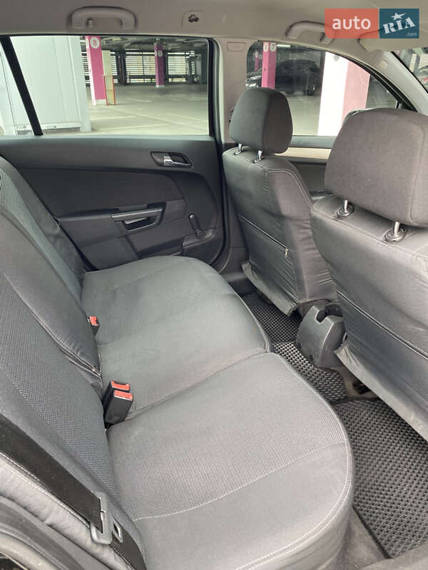 Универсал Opel Astra 2008 в Киеве