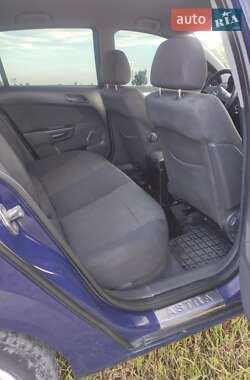 Хэтчбек Opel Astra 2006 в 