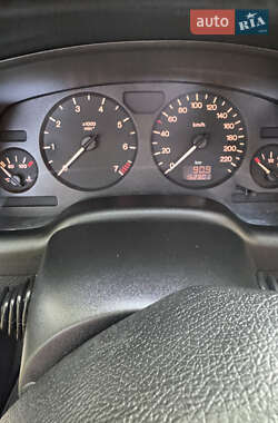 Хэтчбек Opel Astra 2000 в 