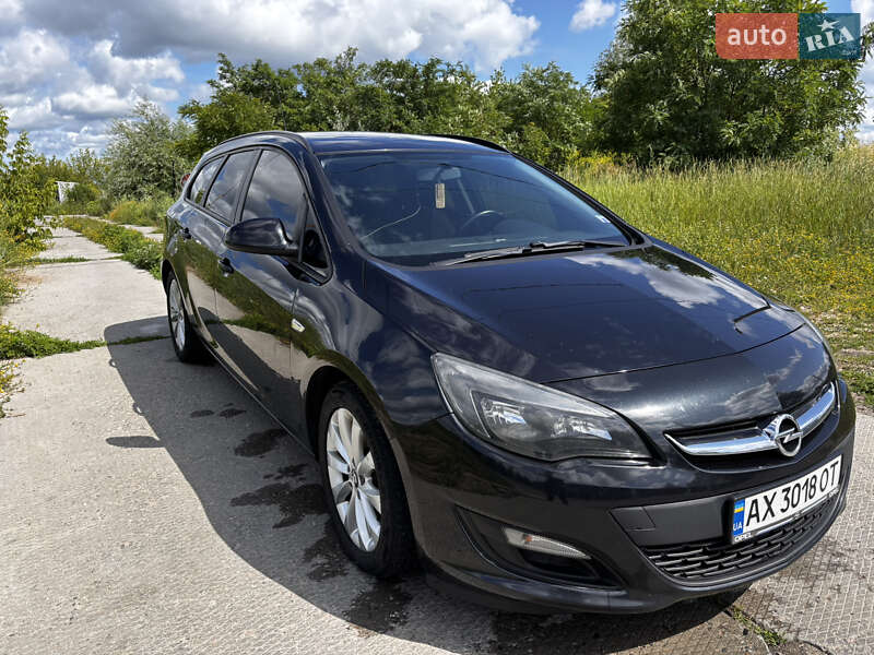 Opel Astra 2012