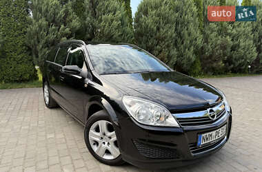 Универсал Opel Astra 2009 в Самборе