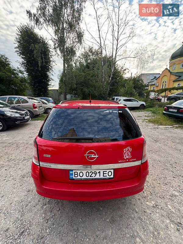 Универсал Opel Astra 2009 в Тернополе