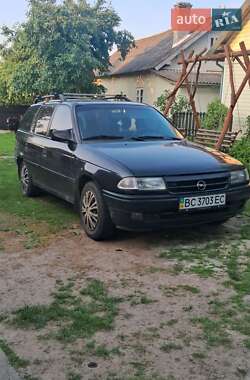 Универсал Opel Astra 1995 в Стрые