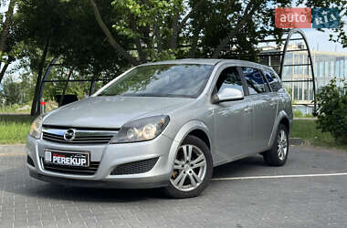 Універсал Opel Astra 2010 в Києві