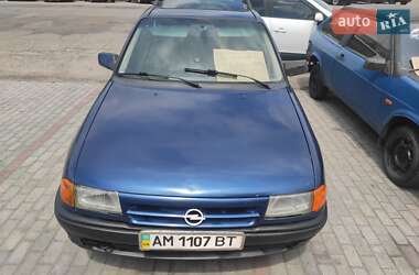 Универсал Opel Astra 1994 в 