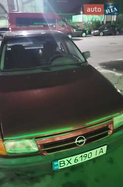 Седан Opel Astra 1993 в Глинне