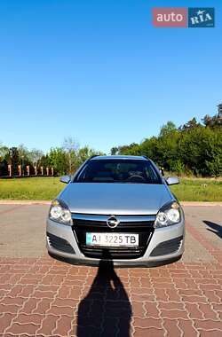 Универсал Opel Astra 2006 в Обухове