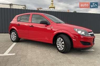 Хэтчбек Opel Astra 2009 в 