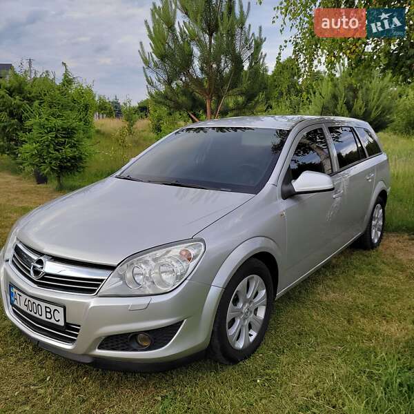 Універсал Opel Astra 2009 в Калуші