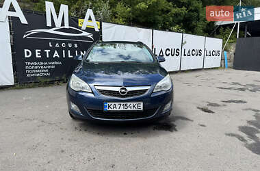 Универсал Opel Astra 2011 в Киеве
