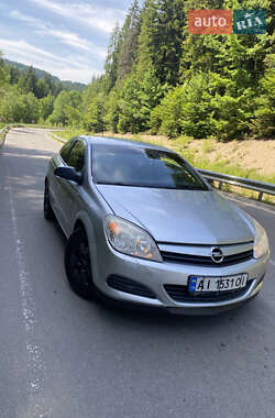 Купе Opel Astra 2005 в Стрые