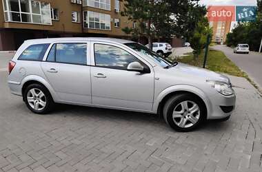 Універсал Opel Astra 2009 в Калуші