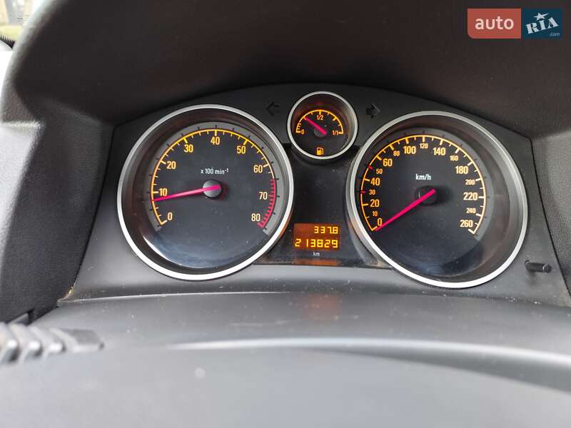 Универсал Opel Astra 2009 в Калуше