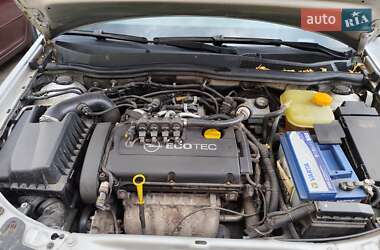 Універсал Opel Astra 2009 в Калуші