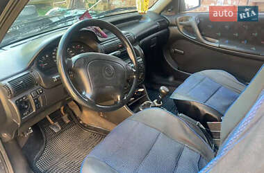 Хэтчбек Opel Astra 1994 в 