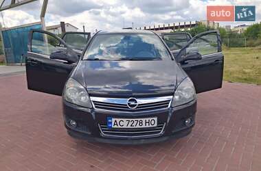 Универсал Opel Astra 2010 в 