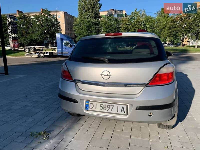 Хетчбек Opel Astra 2006 в Рівному