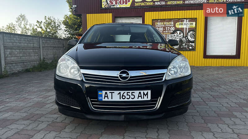 Хетчбек Opel Astra 2007 в 