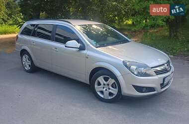 Универсал Opel Astra 2010 в Умани