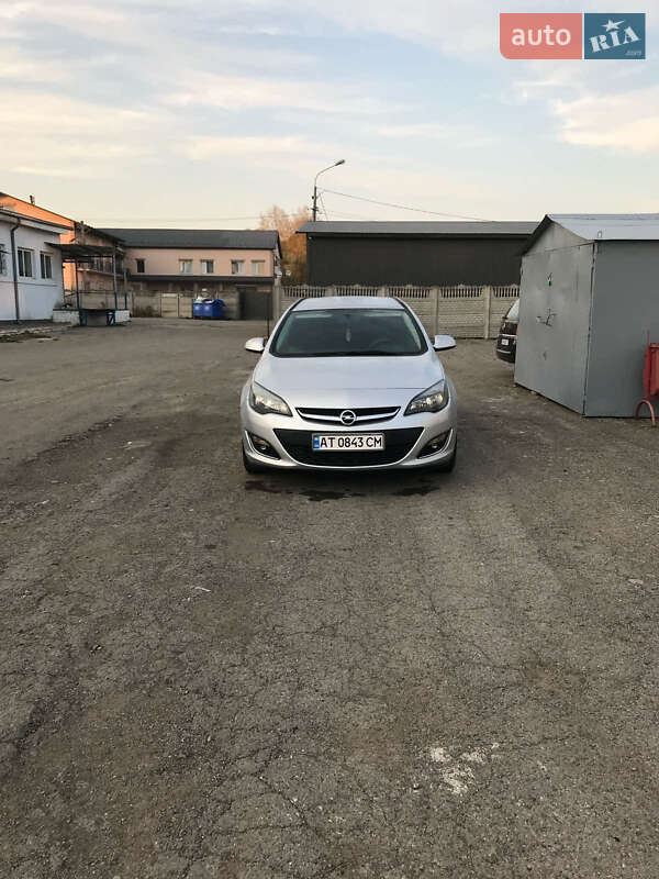 Универсал Opel Astra 2013 в Коломые