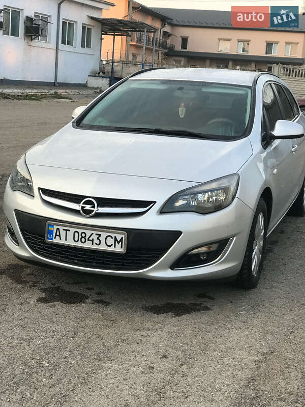 Универсал Opel Astra 2013 в Коломые