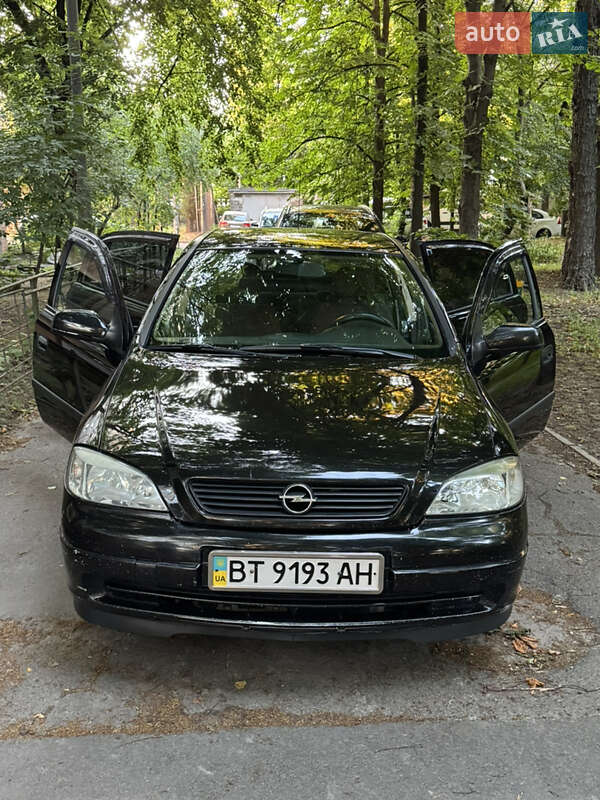 Седан Opel Astra 2006 в Києві