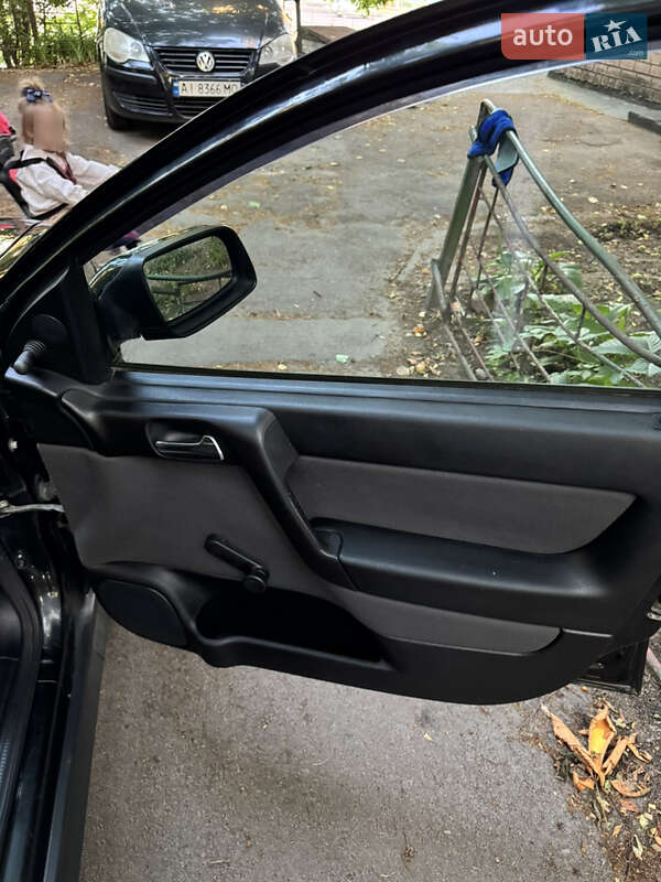 Седан Opel Astra 2006 в Києві