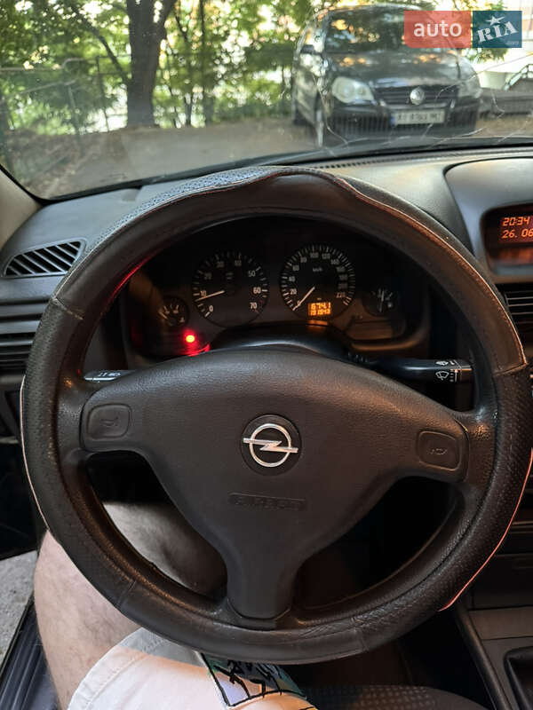 Седан Opel Astra 2006 в Києві