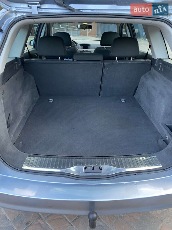 Универсал Opel Astra 2005 в Полтаве