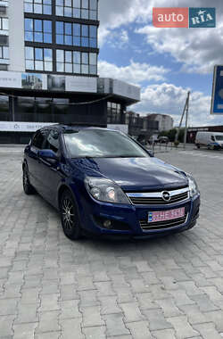 Хэтчбек Opel Astra 2009 в Луцке