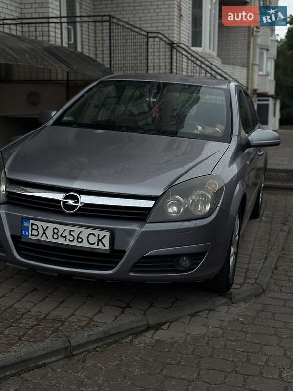 Хэтчбек Opel Astra 2004 в Тернополе