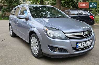 Универсал Opel Astra 2008 в Полтаве
