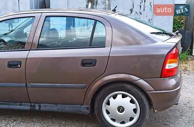 Хэтчбек Opel Astra 1998 в 