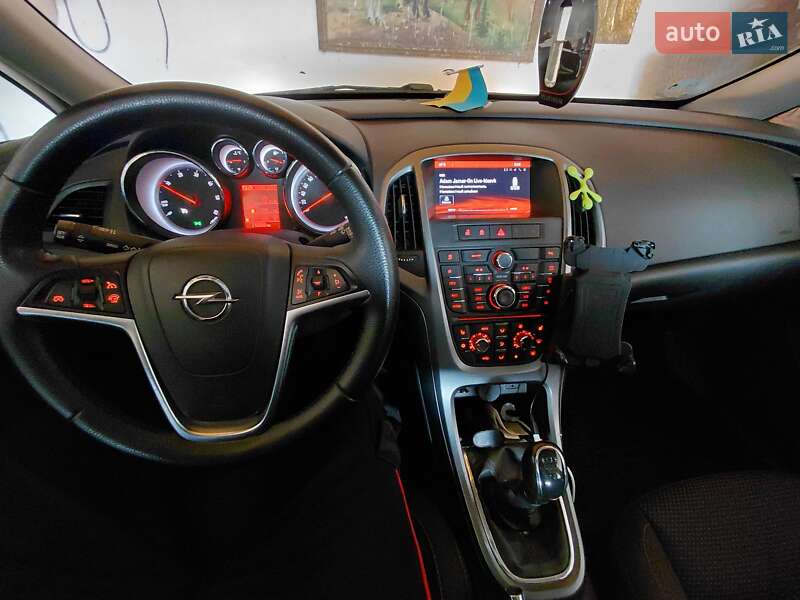 Универсал Opel Astra 2015 в Ахтырке фото 41 Универсал Opel Astra 2015 в Ахтырке