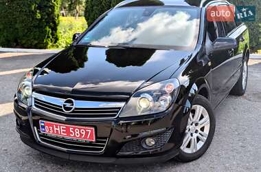 Універсал Opel Astra 2009 в Дубні