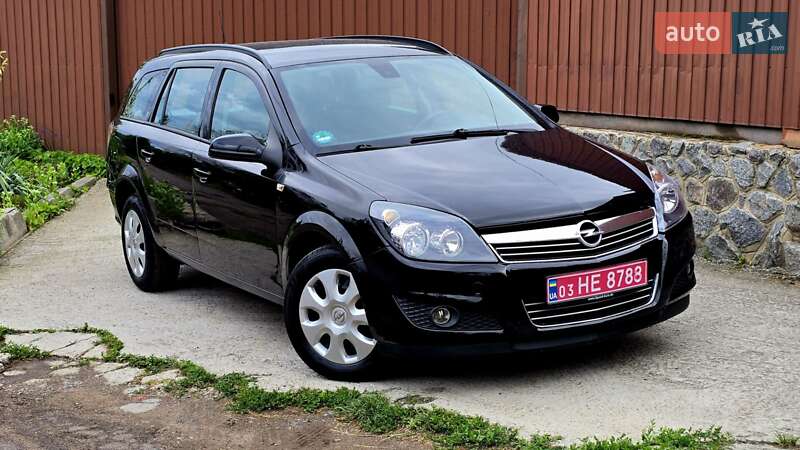 Универсал Opel Astra 2009 в Полтаве